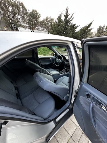 Mercedes C 200 2001, 257,000 km - 2.0 l - Xırdalan