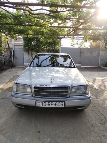 Mercedes C 200 1995, 319,332 km - 2.0 l - Salyan