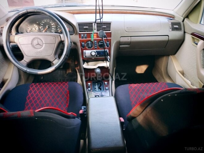 Mercedes C 200 1995, 319,332 km - 2.0 l - Salyan