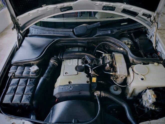 Mercedes C 200 1995, 319,332 km - 2.0 l - Salyan