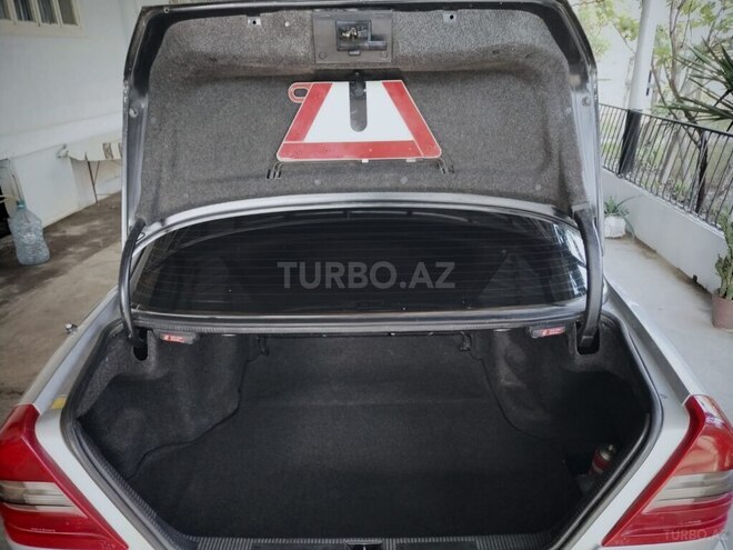 Mercedes C 200 1995, 319,332 km - 2.0 l - Salyan