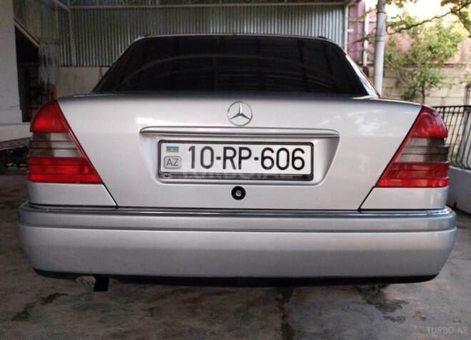 Mercedes C 200 1995, 319,332 km - 2.0 l - Salyan