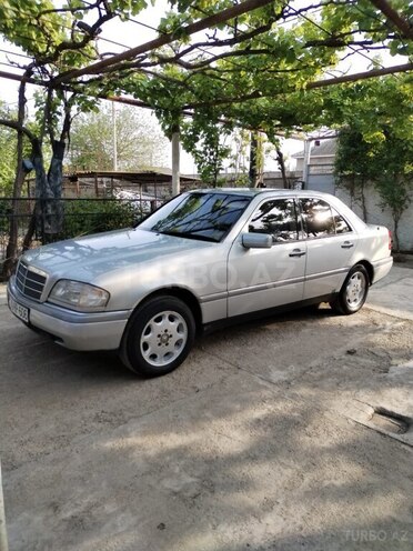 Mercedes C 200 1995, 319,332 km - 2.0 l - Salyan