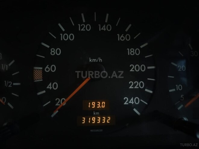 Mercedes C 200 1995, 319,332 km - 2.0 l - Salyan