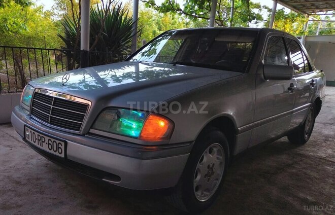 Mercedes C 200 1995, 319,332 km - 2.0 l - Salyan