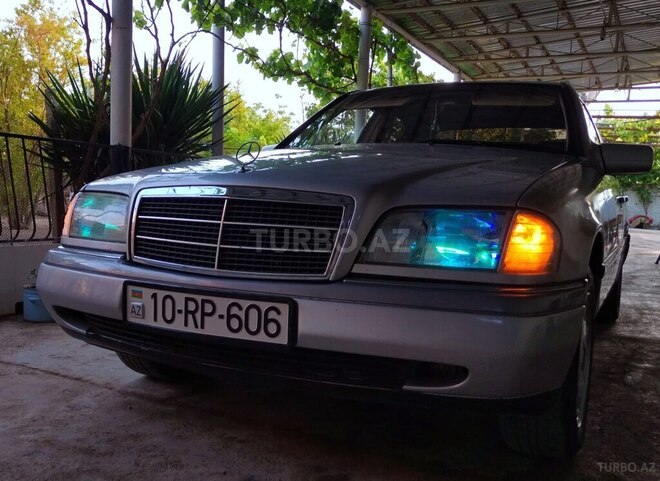 Mercedes C 200 1995, 319,332 km - 2.0 l - Salyan
