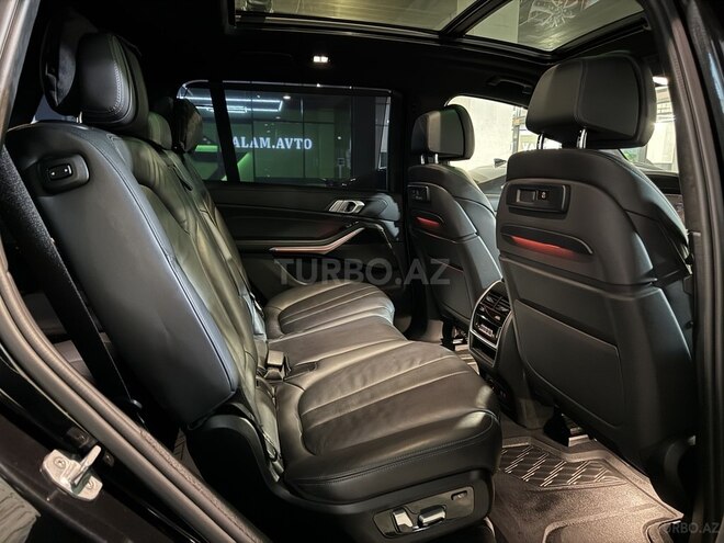 BMW X7-12