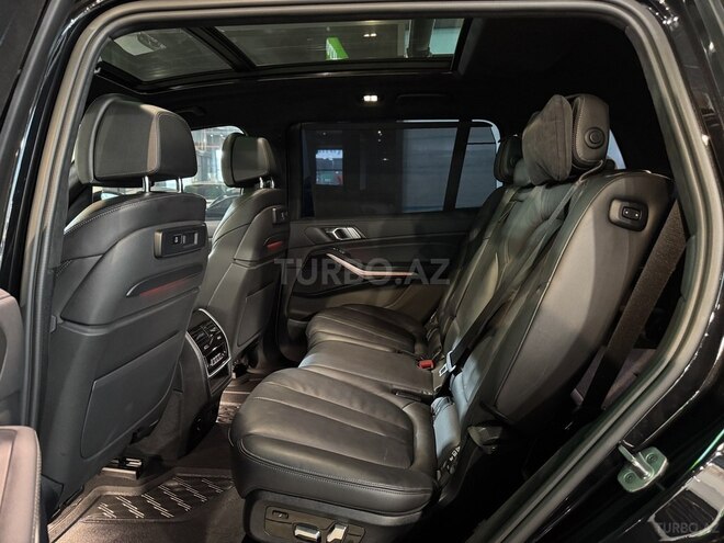 BMW X7-13