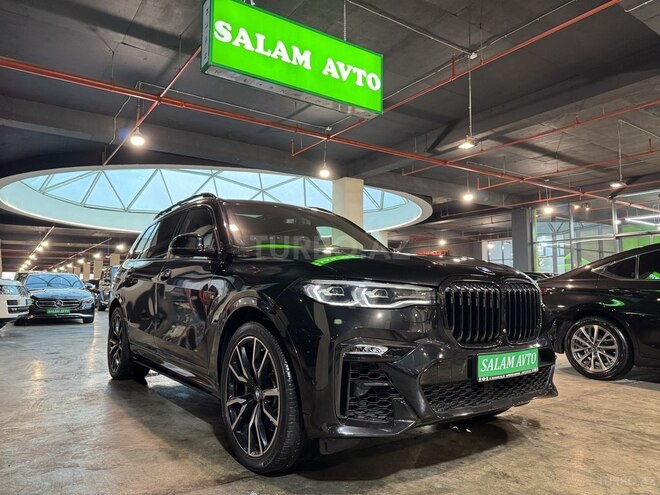 BMW X7-1
