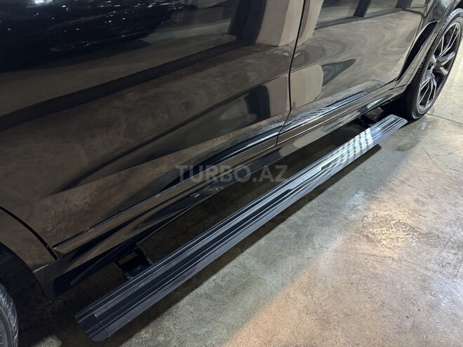 BMW X7-19