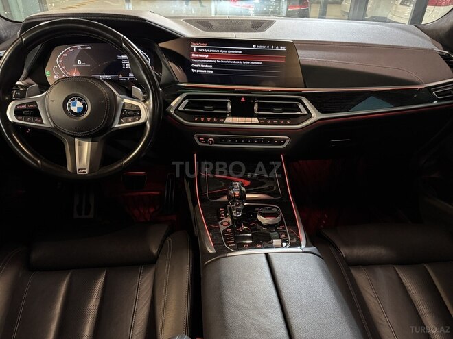 BMW X7-9