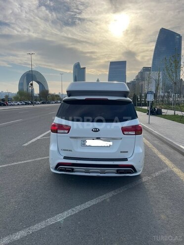 Kia Carnival-6