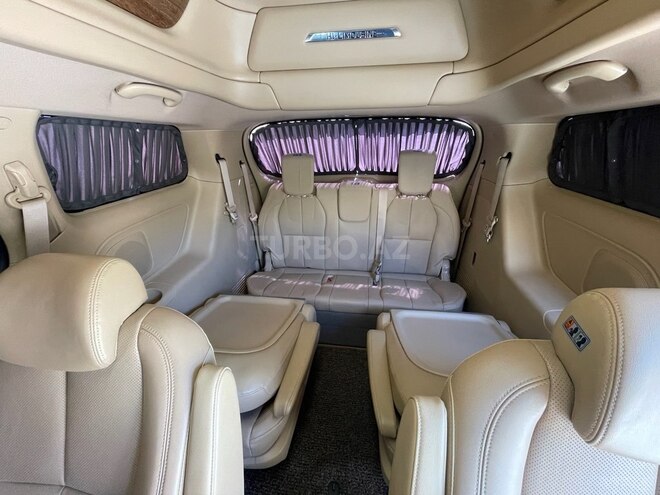 Kia Carnival-11