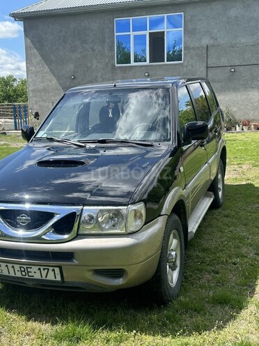 Nissan Terrano 2012, 320,000 km - 2.4 l - Oğuz