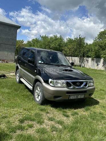 Nissan Terrano 2012, 320,000 km - 2.4 l - Oğuz