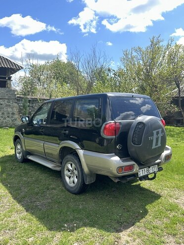 Nissan Terrano 2012, 320,000 km - 2.4 l - Oğuz