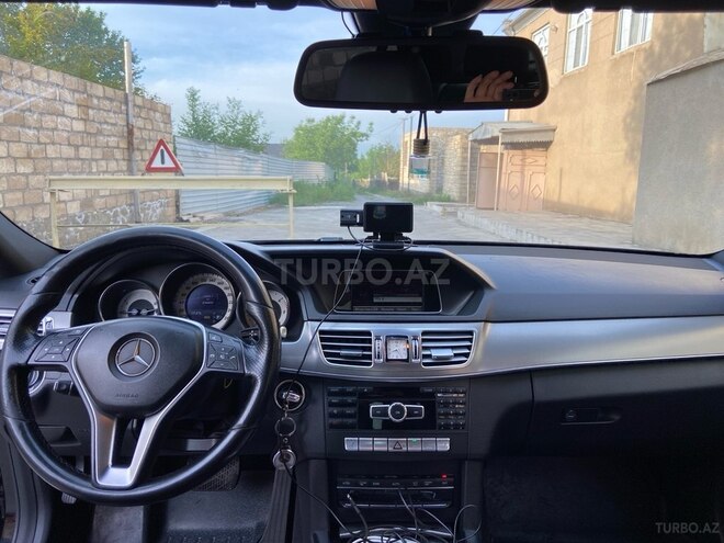Mercedes E 220 d 2014, 234,000 km - 2.2 l - Bakı