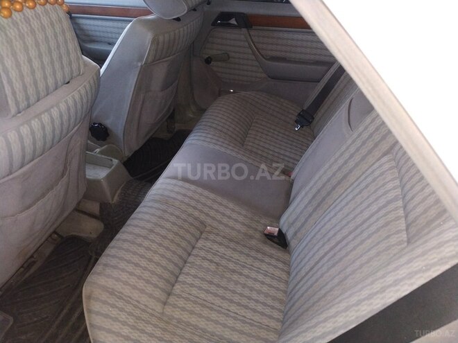 Mercedes E 200 d 1991, 295,000 km - 2.0 l - Bakı