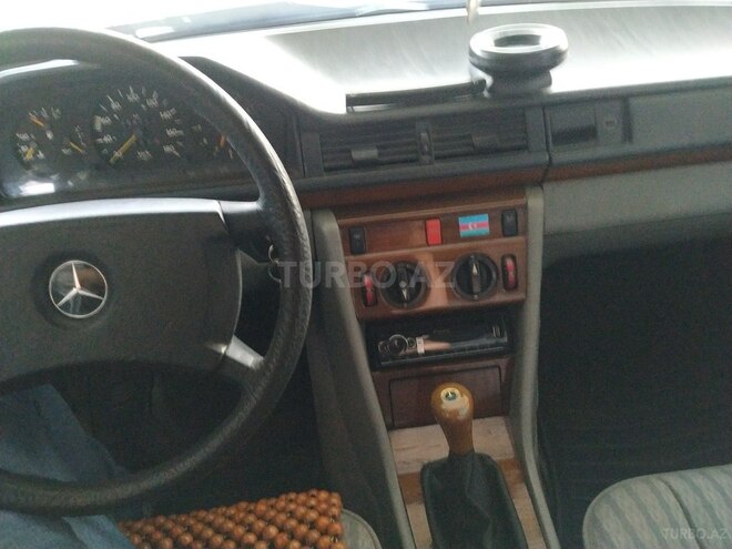 Mercedes E 200 d 1991, 295,000 km - 2.0 l - Bakı