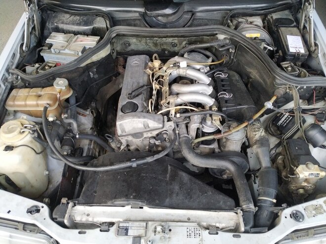 Mercedes E 200 d 1991, 295,000 km - 2.0 l - Bakı