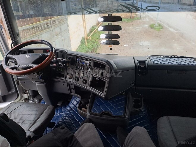 Scania R440 2011, 1,300,000 km - 12.0 l - Salyan