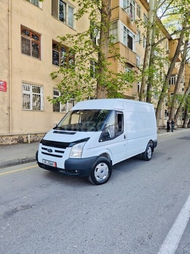 Ford Transit-1