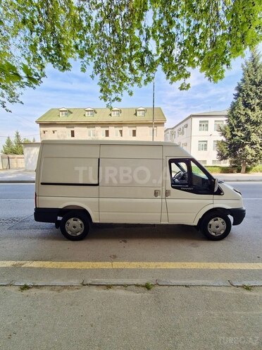 Ford Transit-8