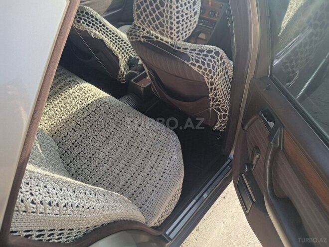 Mercedes E 260 1990, 375,000 km - 2.6 l - Sumqayıt