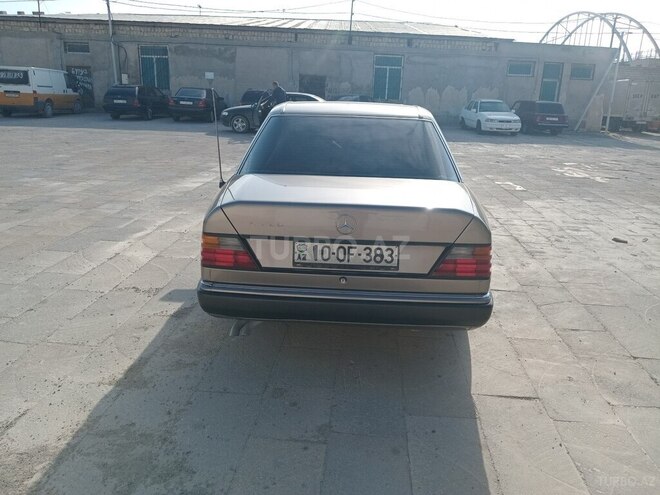 Mercedes E 260 1990, 375,000 km - 2.6 l - Sumqayıt