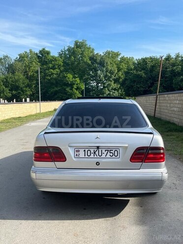 Mercedes E 240 1999, 236,527 km - 2.4 l - Balakən