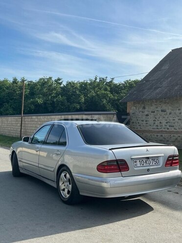 Mercedes E 240 1999, 236,527 km - 2.4 l - Balakən