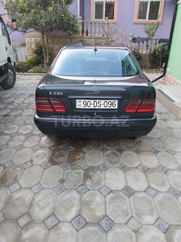 Mercedes E 280 1999, 258,500 km - 2.8 l - Bakı