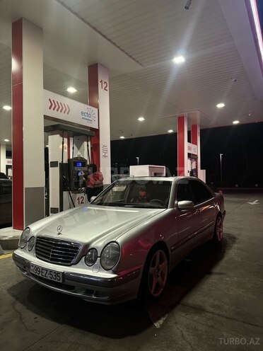 Mercedes E 240 2001, 280,000 km - 2.4 l - Bakı