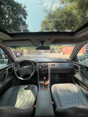 Mercedes E 240 2001, 280,000 km - 2.4 l - Bakı