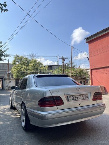 Mercedes E 240 2001, 280,000 km - 2.4 l - Bakı