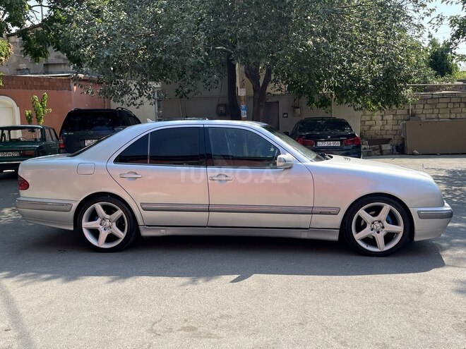 Mercedes E 240 2001, 280,000 km - 2.4 l - Bakı