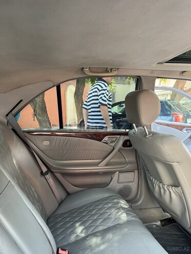 Mercedes E 240 2001, 280,000 km - 2.4 l - Bakı