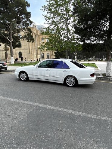 Mercedes E 220 d 2001, 545,788 km - 2.2 l - Bakı