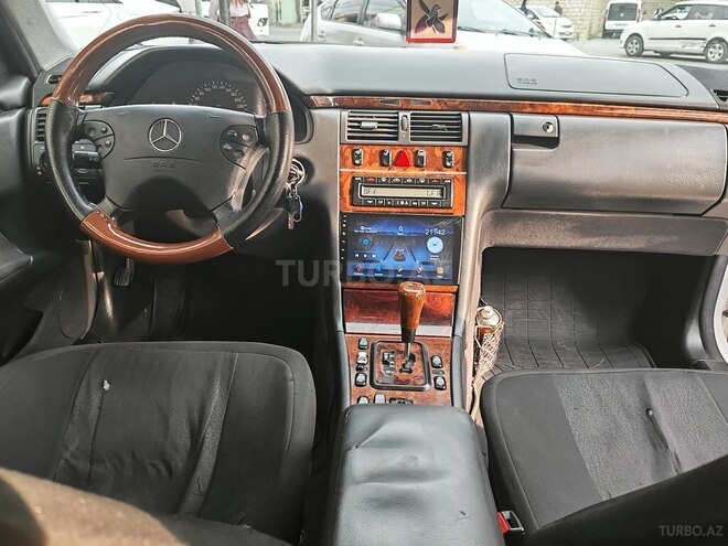 Mercedes E 220 d 2001, 545,788 km - 2.2 l - Bakı