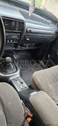 GAZ 3110 2001, 500,000 km - 2.3 l - Quba