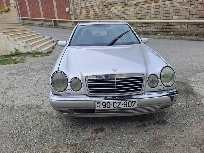 Mercedes E 230 1995, 340,000 km - 2.3 l - Bakı