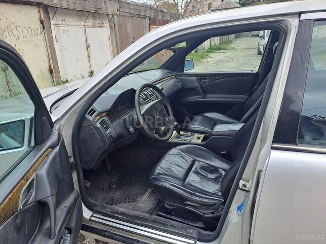 Mercedes E 230 1995, 340,000 km - 2.3 l - Bakı
