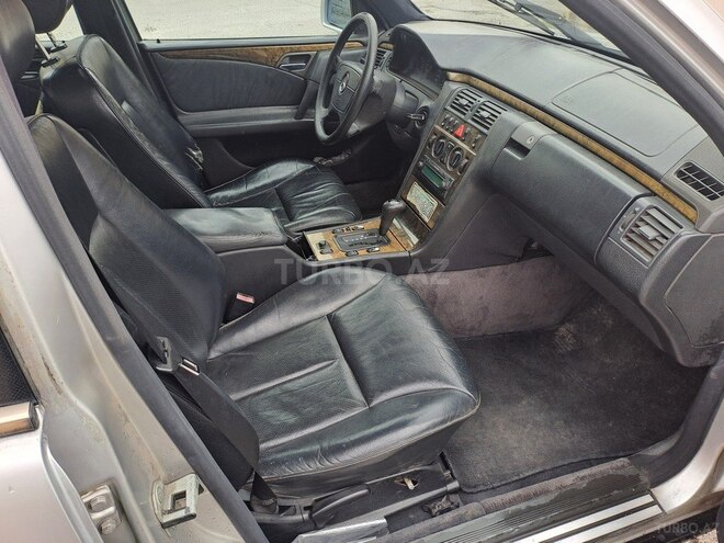 Mercedes E 230 1995, 340,000 km - 2.3 l - Bakı