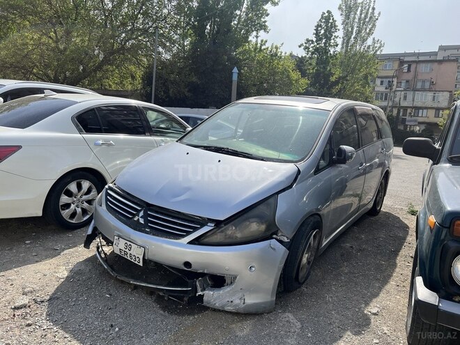 Mitsubishi Grandis 2005, 362,000 km - 2.4 l - Bakı