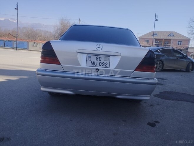 Mercedes C 230 1998, 280,913 km - 2.3 л - İsmayıllı
