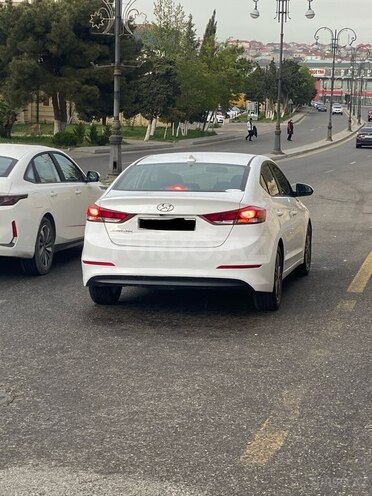 Hyundai Elantra 2018, 100,124 km - 2.0 l - Bakı
