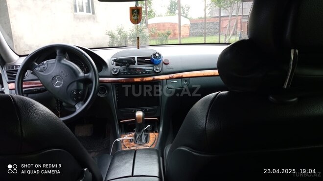 Mercedes E 220 d 2004, 414,000 km - 2.2 л - Zaqatala