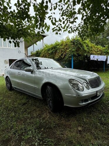 Mercedes E 220 d 2004, 414,000 km - 2.2 л - Zaqatala