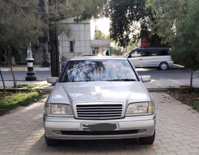 Mercedes C 200 1995, 100,000 km - 2.0 л - Horadiz
