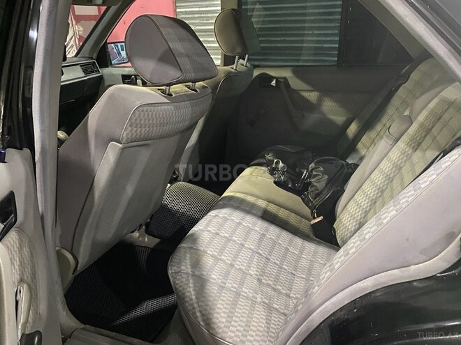 Mercedes 190 1990, 123,456 km - 2.0 l - Sumqayıt